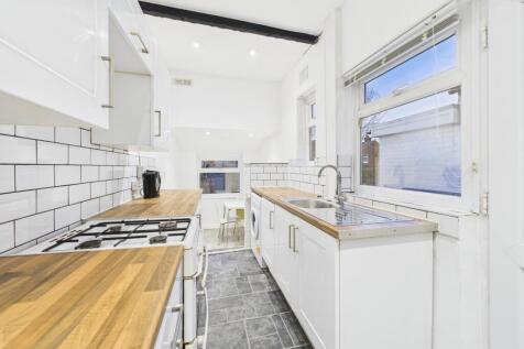 CAM05192G0-PR0181-STILL008