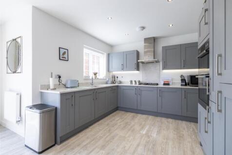 KITCHEN 2 .jpg