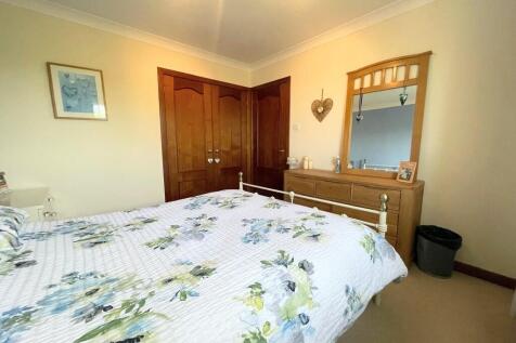 IMG-20250506-WA00...