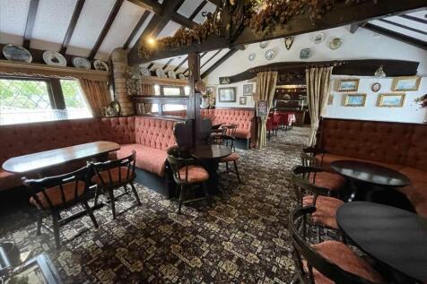 Restaurant &amp; Bar