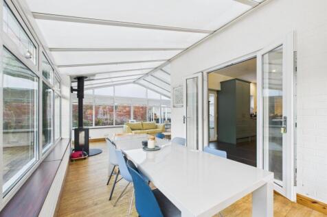 Sunroom 2.jpg