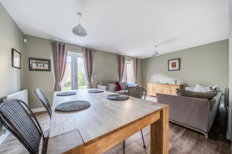 1387900-9-693fe5a...