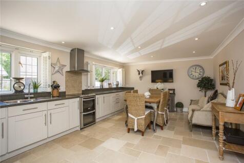 Kitchen/Breakfast Rm