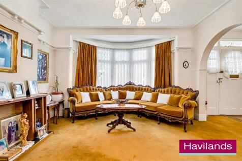 Woodland Way N21 3PY-16.jpg