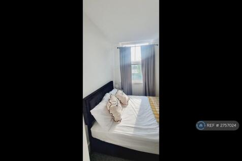1 Bedroom Flat in ME15 6HE