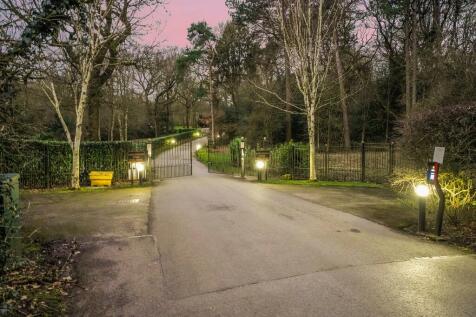 Entry at night_1s