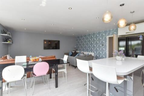 Lounge/ Kitchen/ Diner