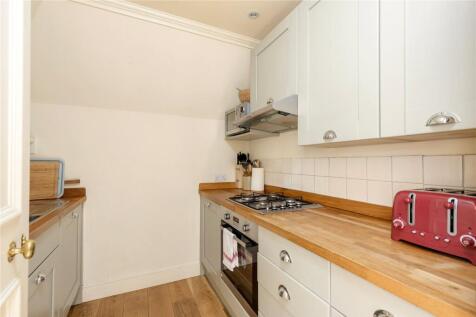 10 bed, 6 bath Detached in Edinburgh - Photo 31