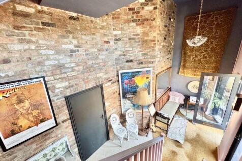 Exposed feature wall