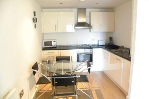 AVAILABLE NOW! (No agent fees) The Manchester Estate Agent are delighted to present this spacious and contemporary two bedroom two bathroom apartment, located within the highly sought-after Life Build