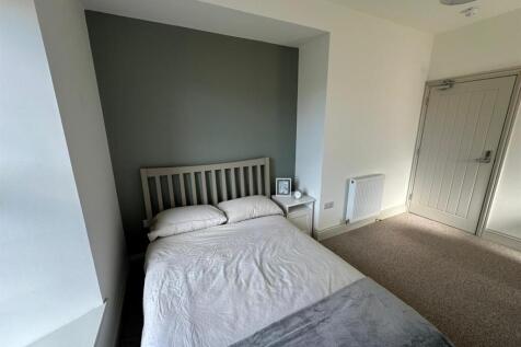 886 Fishponds_Room5_1