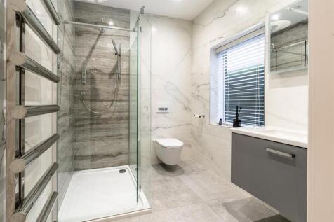 Superbly Appointed En-Suite Shower Room