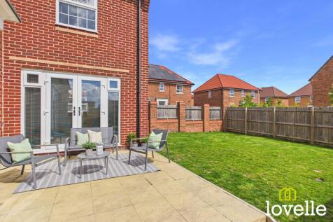 Rear Garden & Driveway
