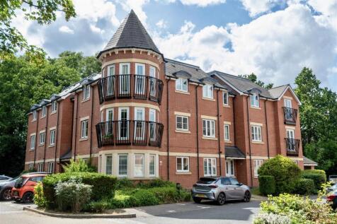 A fully-furnished ground floor apartment occupying a pleasant corner position within a modern block located at the rear of a secure gated development. Benefiting from double-glazing and central heatin