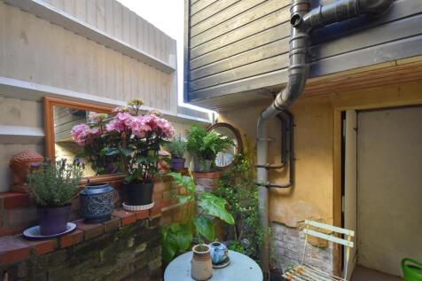 Rear courtyard