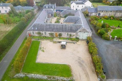 Ladyrig Stables, Heiton