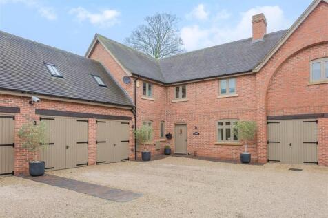 Hallcroft Avenue, Overseal