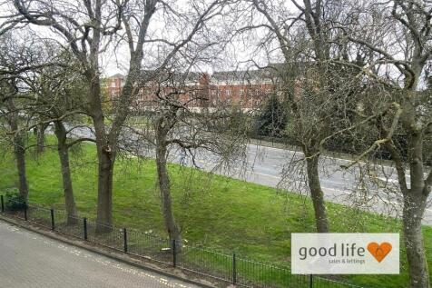 20260409_152142552_iOS2summerhill.jpg