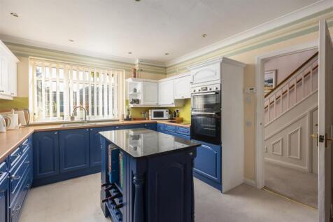 Barnstone House Kitchen Dining Living Room-2.jpg