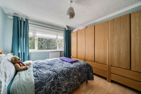 1371287-2-68f8cbc...