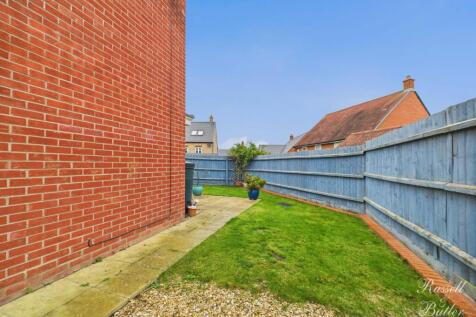 CAM01995G0-PR0374-STILL037