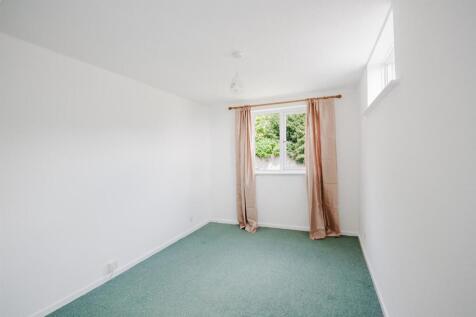 37 Cedar Court 16.jpg