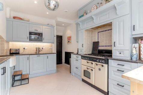 Kitchen - B.jpg