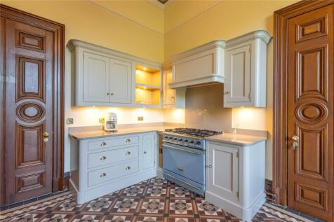 9 bed, 6 bath Terraced in Glasgow - Photo 29