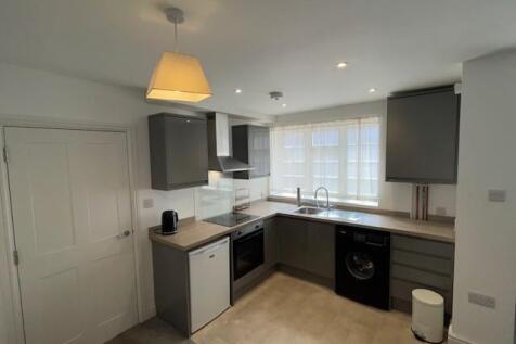 kitchen 3.jpg