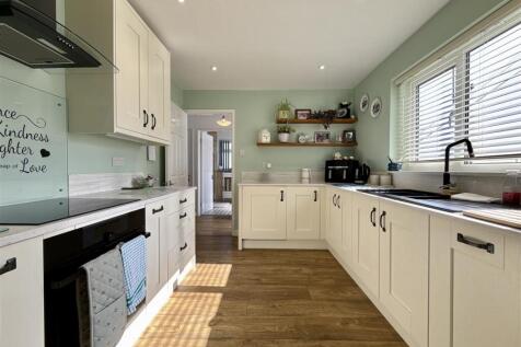 Kitchen .JPG