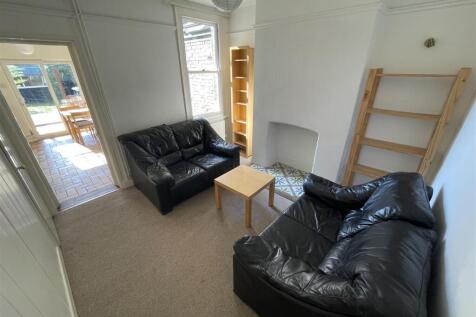 158-LOUNGE.jpg