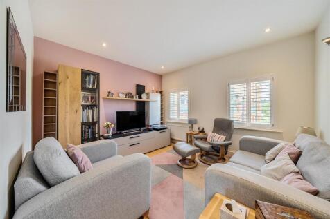 27 Moat Lane, Towcester