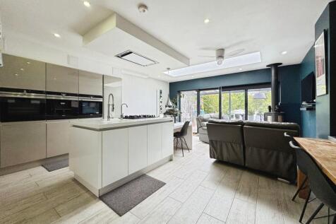 Kitchen/lounge/dining area