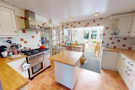 Heyes Avenue Kitchen