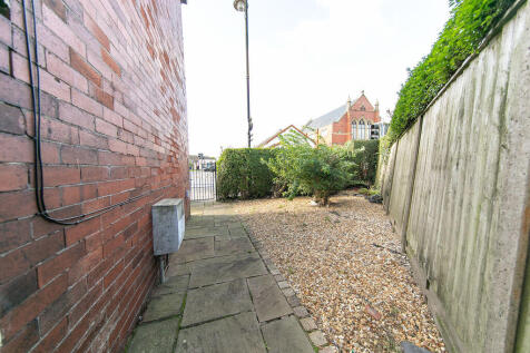 Side garden