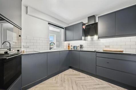 Saxton Mee 7 Holme Court 0013.jpg