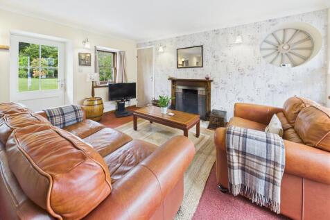 CAM03481G0-PR0098-STILL025