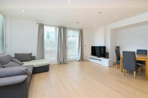 Living/Dining Area