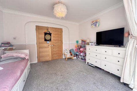 Sitting room/play room