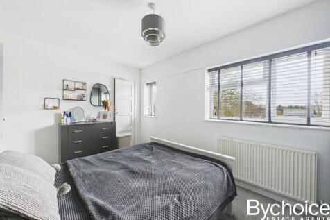 CAM05454G0-PR0109-STILL022