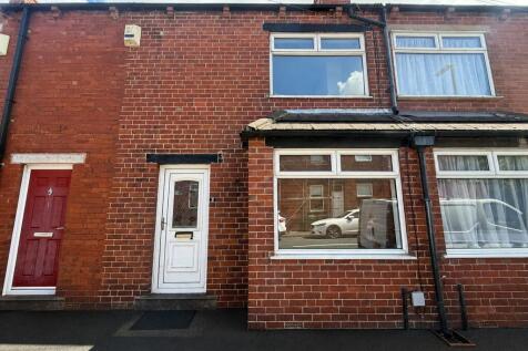 | TWO BEDROOMS | WELL PRESENTED | UNFURNISHED | AVAILABLE 30TH JULY |