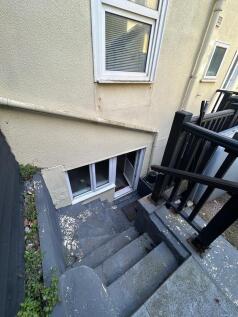 Undercliff Road W...