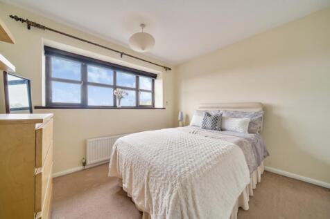 1368890-8-68ece7021c3fc