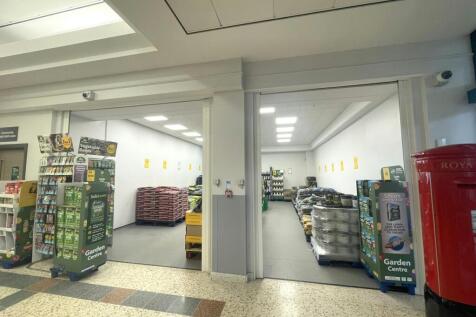 Retail Property (high street) to rent in keighley