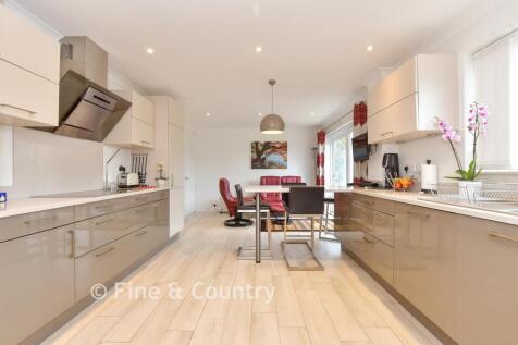 Kitchen/ Breakfast Room