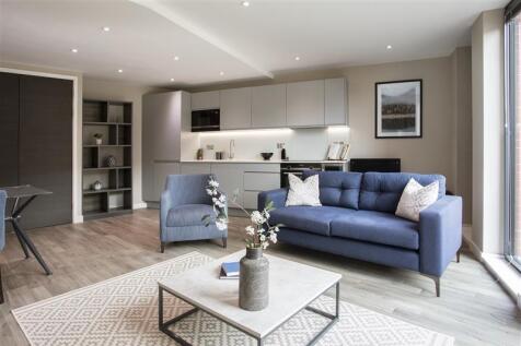 SLEEK CITY LIVING! Burlington House is a luxury waterfront residence located on Tariff Street, in the heart of Piccadilly Village and adjacent to Manchester’s famous Northern Quarter. The development