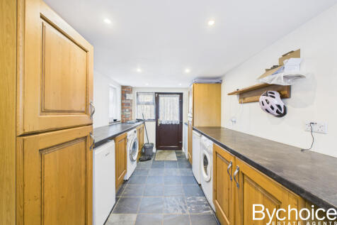 CAM05454G0-PR0080-STILL025