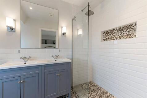 4 bed, 2 bath Terraced in belfast - Photo 17