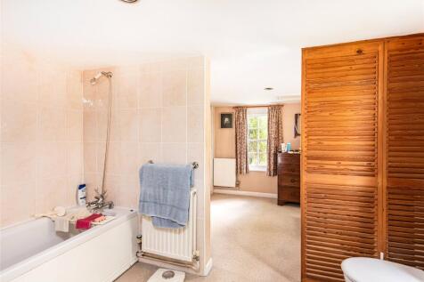 En Suite Bathroom