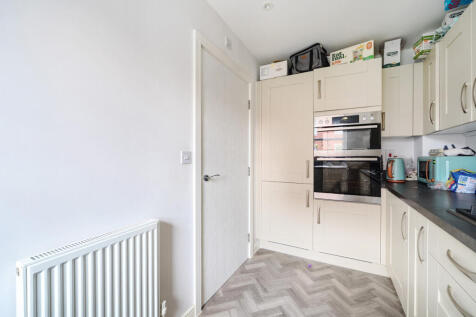 1382941-27-691df3...